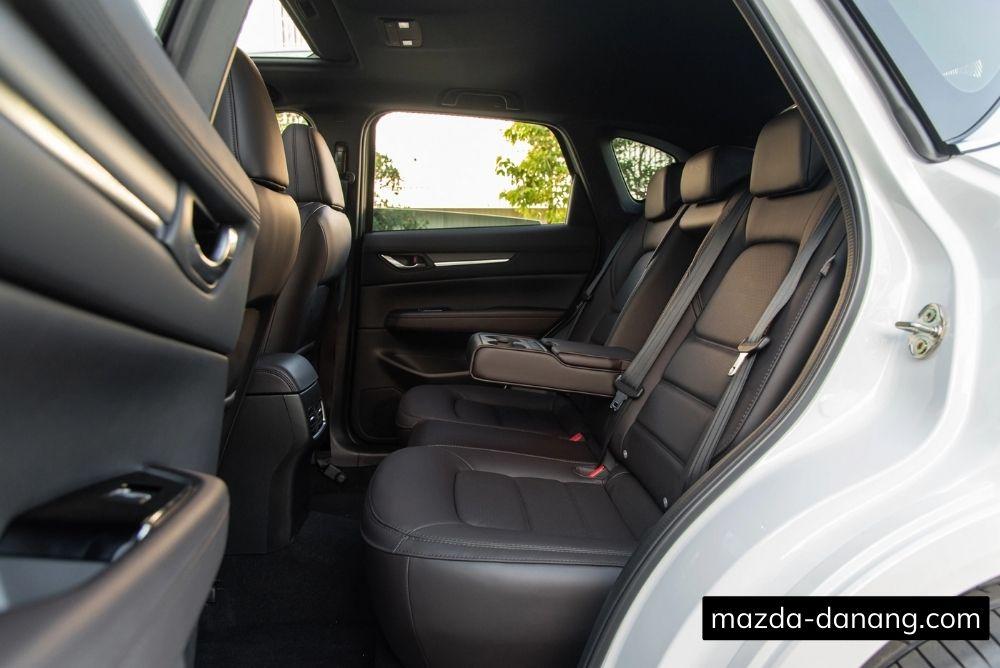 Hàng ghế sau Mazda CX5 Hàng ghế sau Mazda CX5